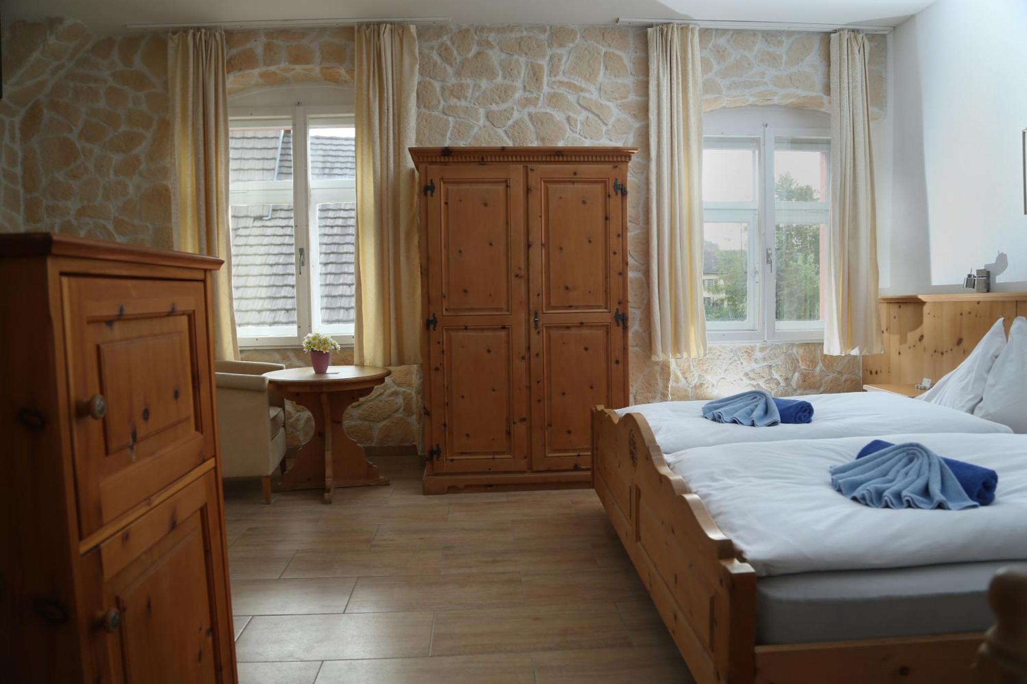 Gasthof Adler Frick الغرفة الصورة